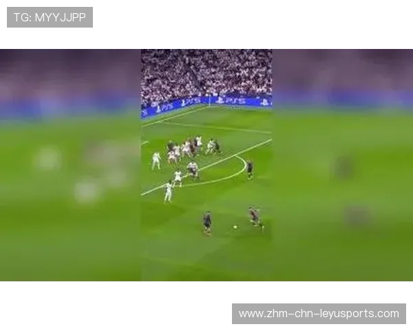 远射“绝技”惊艳全场，欧冠的精彩瞬间合集，足坛远射集锦